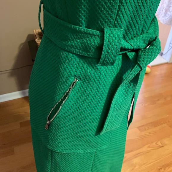 Brand NWT green zip up sleeveless dress - Picture 2 of 6